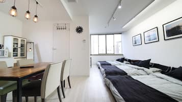 Apartment | Individually decorated, desk, iron/ironing board, free WiFi