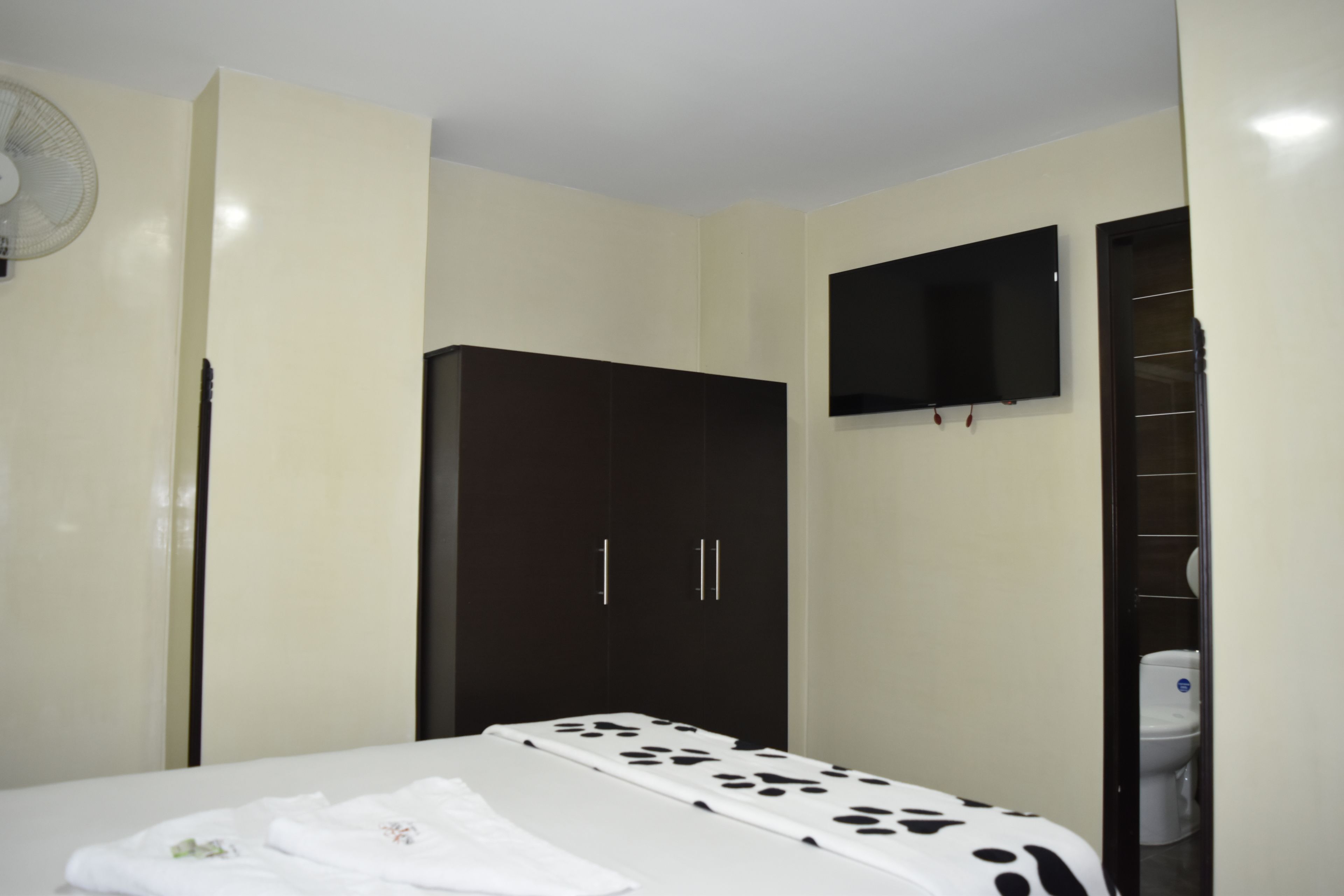 standard room | blackout curtains, iron/ironing board, free wifi, bed sheets