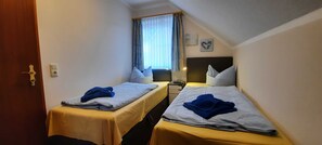 2 habitaciones, cuna de viaje, wifi y ropa de cama 