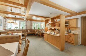 Dining - Feel-good room for two - Gästehaus Herrmann (Filzmoos)