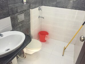 Towels - Newly furnished studio apartment (Vrindavan)