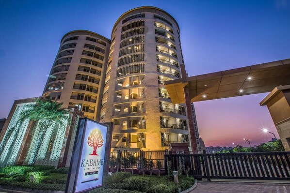 Exterior - Newly furnished studio apartment (Vrindavan)