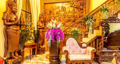 Apartment B with Swimming Pool - Champa Flower