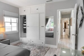 Unclassified image, 4 of 69, button