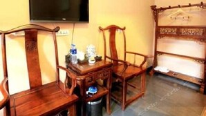 Traditional Double or Twin Room, Multiple Beds, Courtyard View