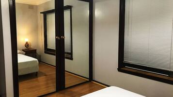 Comfort Room, 1 King Bed | 1 bedroom, premium bedding, Select Comfort beds, cribs/infant beds