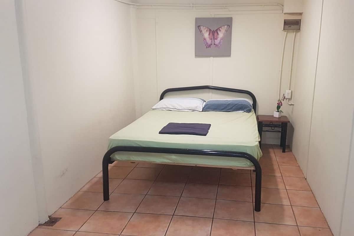 Standard Twin Room with Shared Bathroom