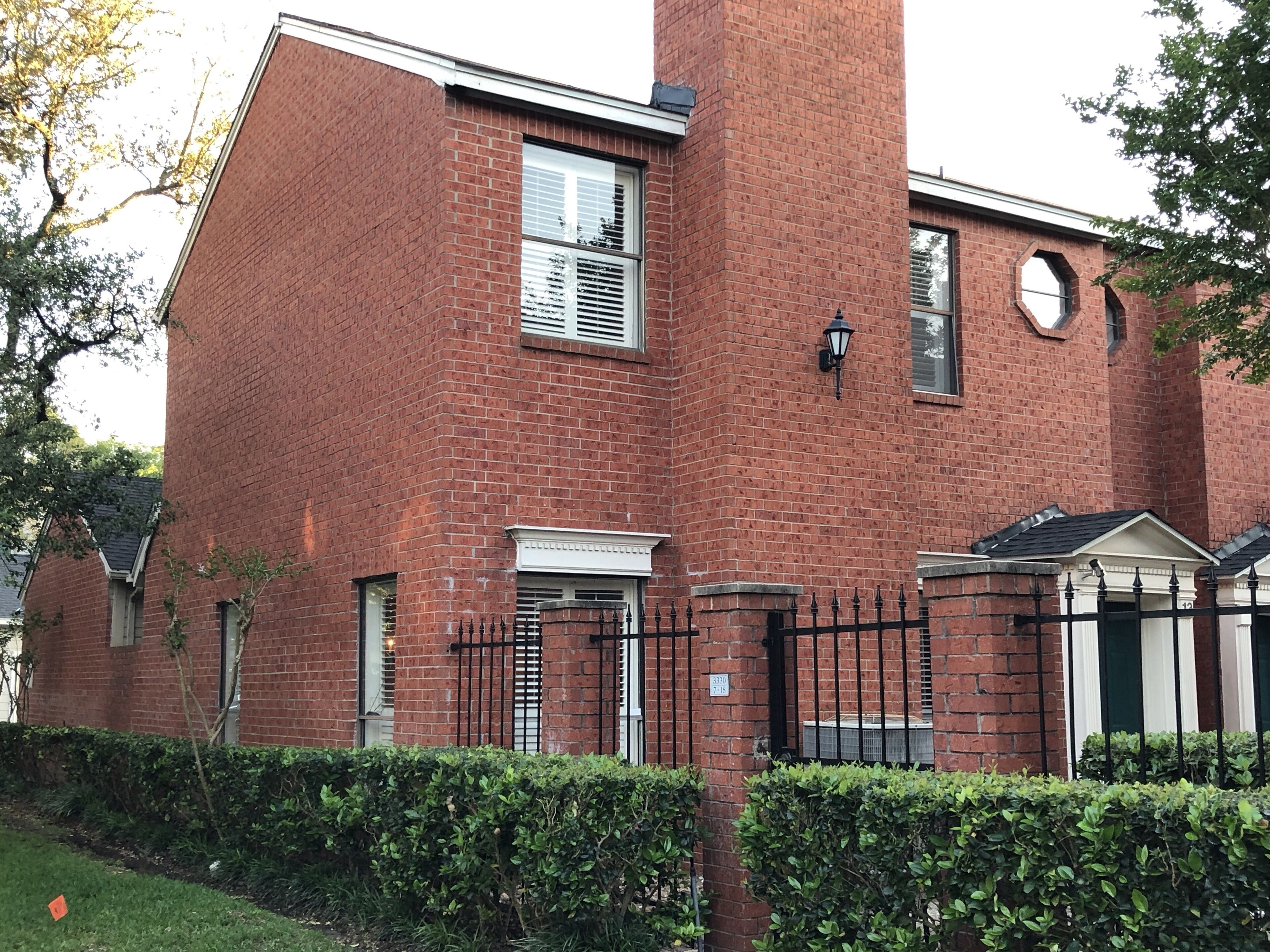 NEW Inside the loop-Galleria, River Oaks- 4 Miles to Texas Med Center, Downtown