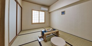 Japanese Style Room, For 2 Guests with Shared Bathroom | Hypo-allergenic bedding, desk, bed sheets - Wayn-Zen Onna Hotel (Onna)