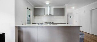 Point Cook Home with a beautiful view in salt water