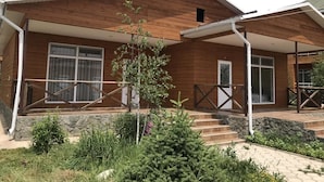Exterior - Altyn Bulak Lakeside Resort (Cholpon-Ata)