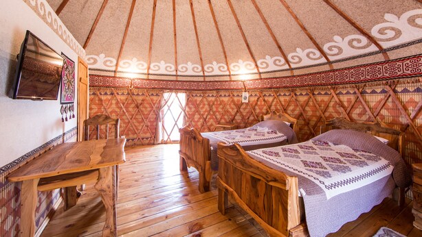 Deluxe Cabin, 2 Twin Beds - Altyn Bulak Lakeside Resort (Cholpon-Ata)
