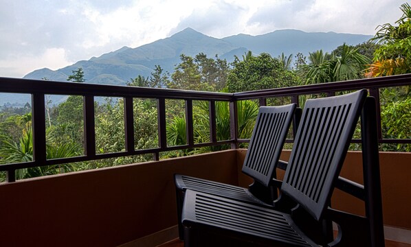 Honeymoon Tree House, 1 Bedroom | Mountain view - Little Home Resort (Vythiri)