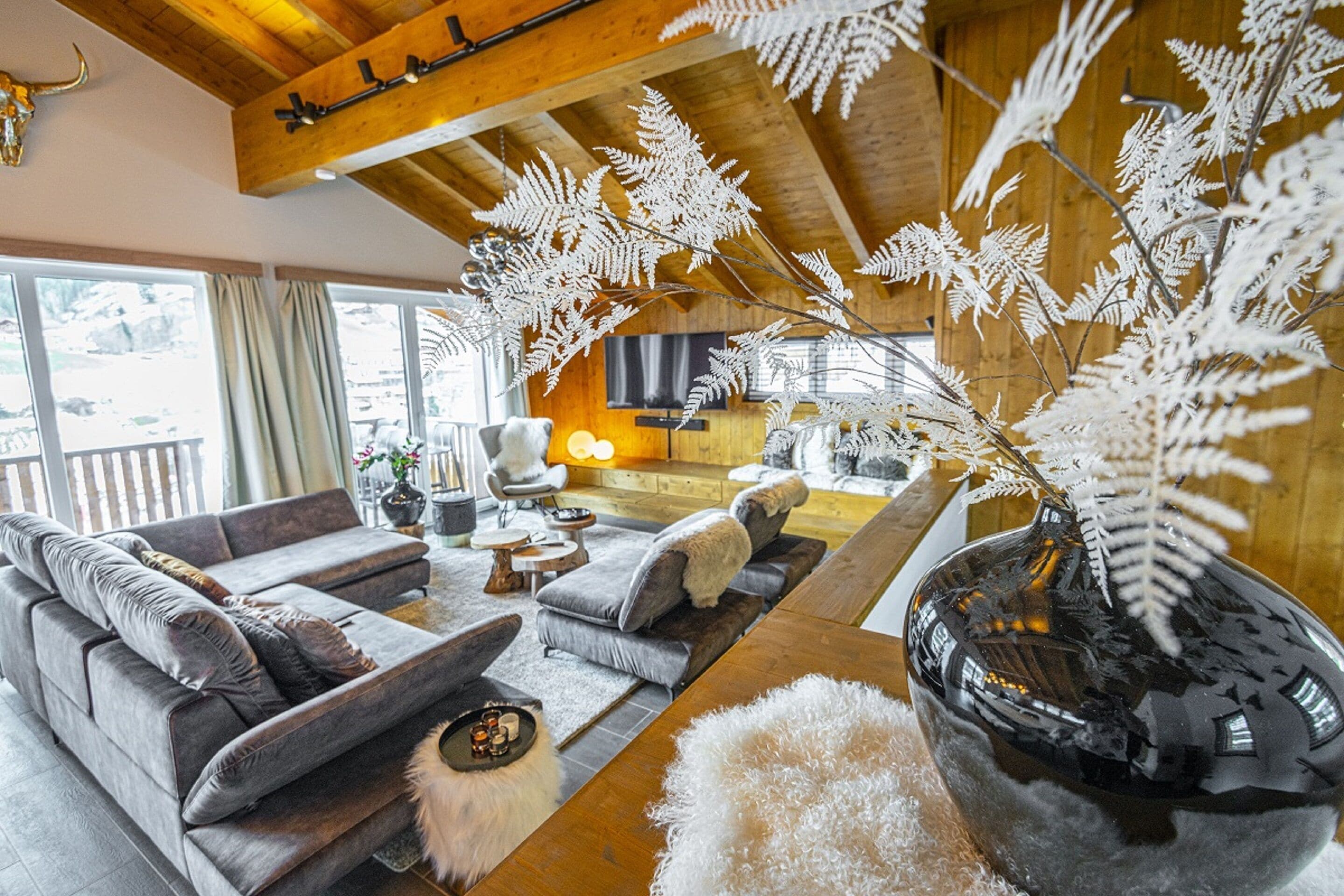 Comfort-Chalet, Bergblick (DerAdler) | Living area | Flat-screen TV, heated floors