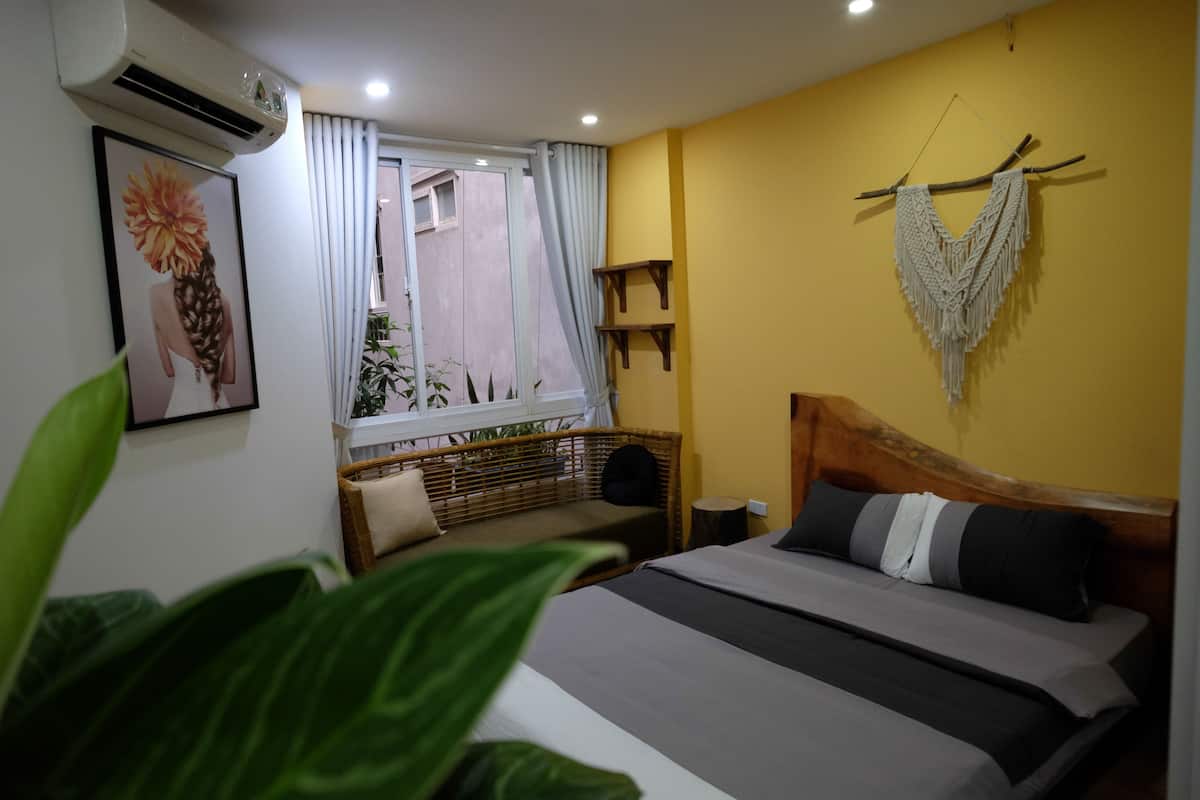 Superior Double Room | Minibar, desk, blackout drapes, soundproofing