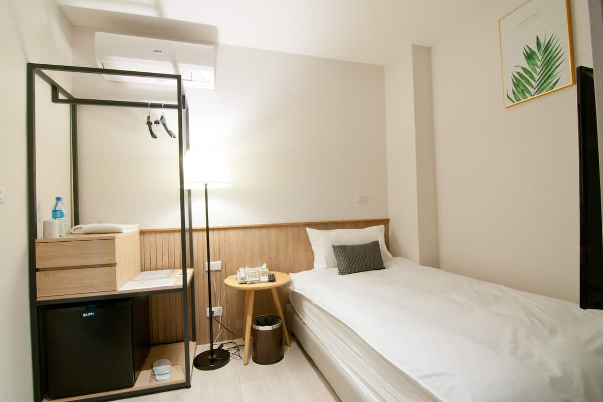 Habitación individual | 1 dormitorio, escritorio, cortinas opacas y sistema de insonorización