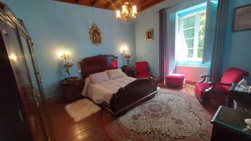 6 Schlafzimmer, Bügeleisen/Bügelbrett, kostenloses WLAN, Bettwäsche