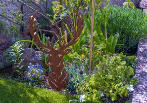 公寓, 地面 (Tante Else) | 園景