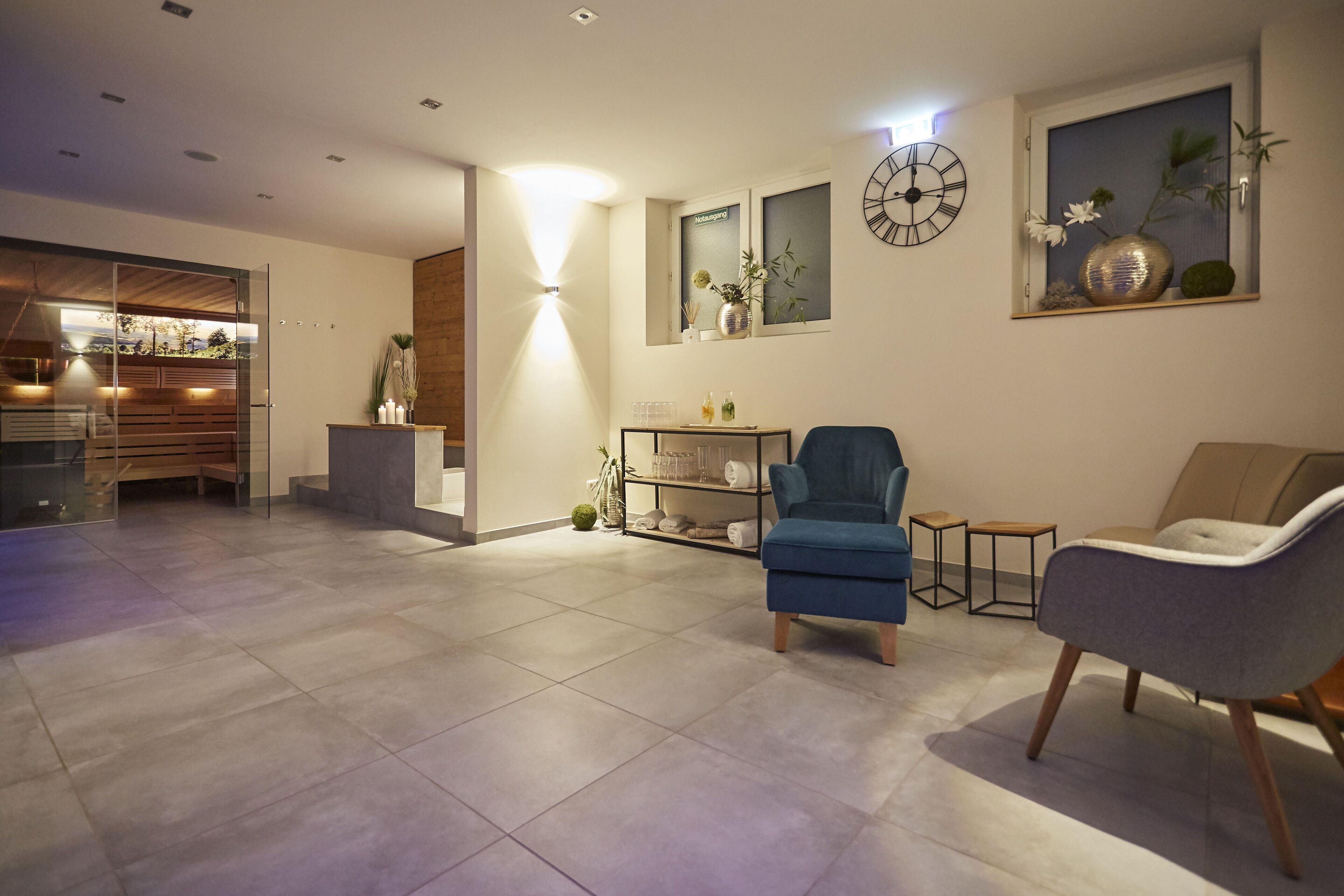 Sauna, baño de vapor y masajes 