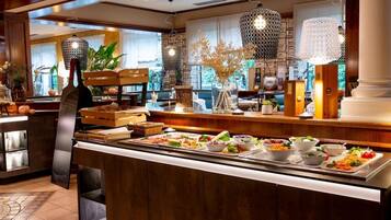 Daily buffet breakfast (EUR 8 per person)