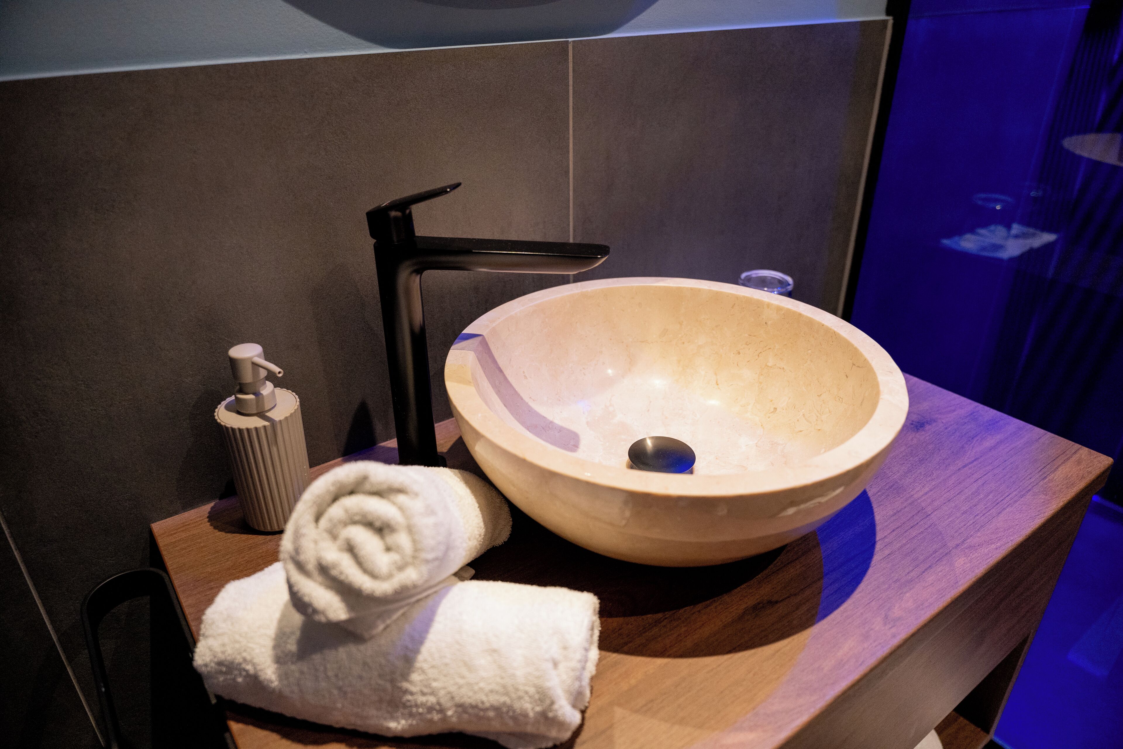 superior double room | bathroom | shower, slippers, towels