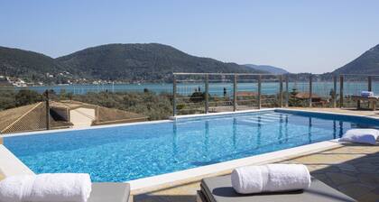 -10%: Upouusi Luxury Villa Crystal on kaunis näköala Vlicho Bay!