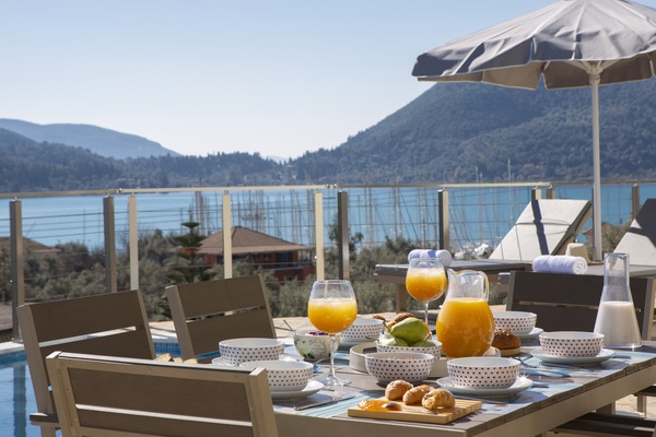 Brand New Villa Crystal with a view to the breathtaking scenery of Vlicho Bay