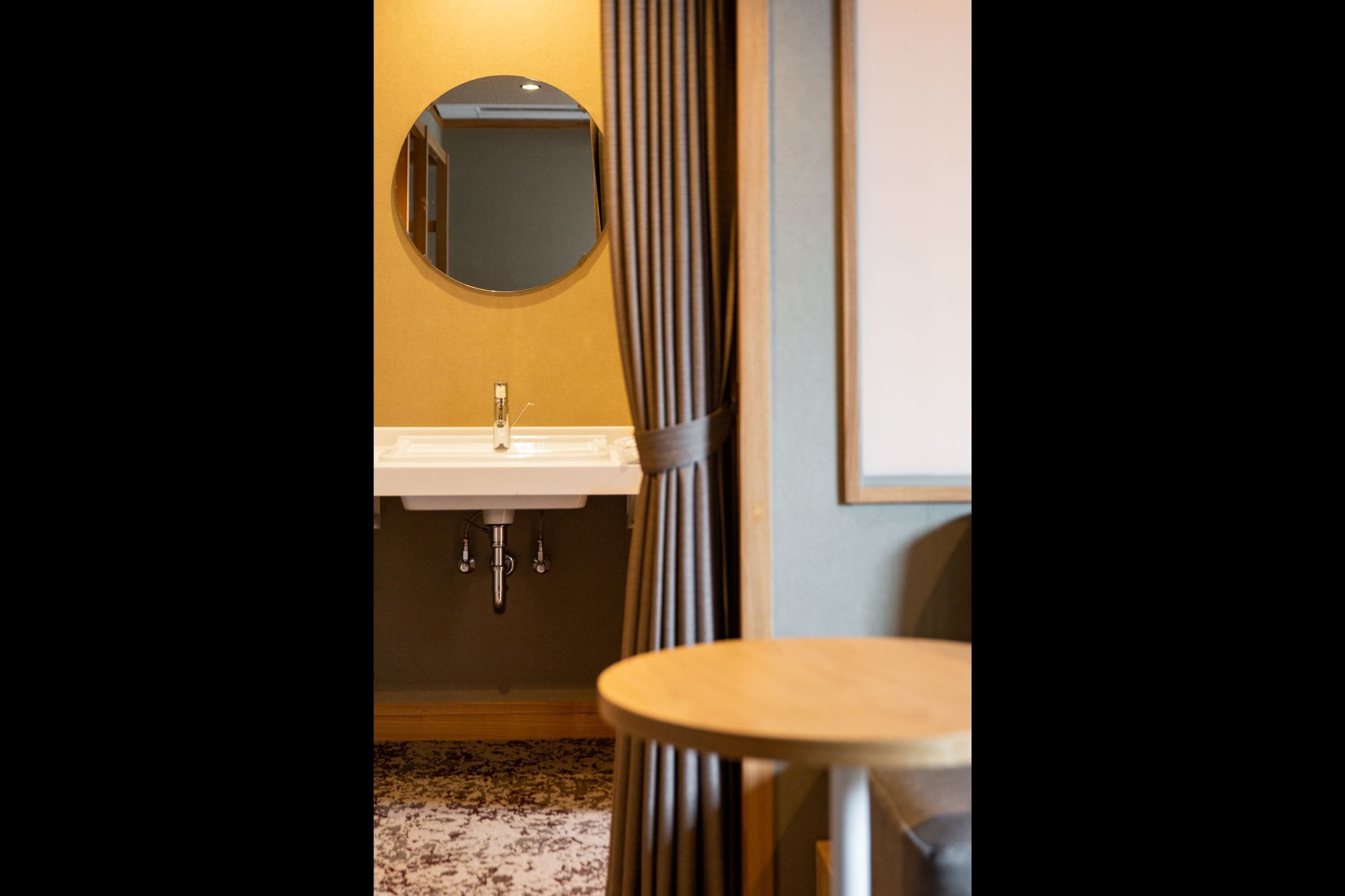 superior twin room, non smoking, private bathroom | in-room safe, individually furnished, blackout curtains