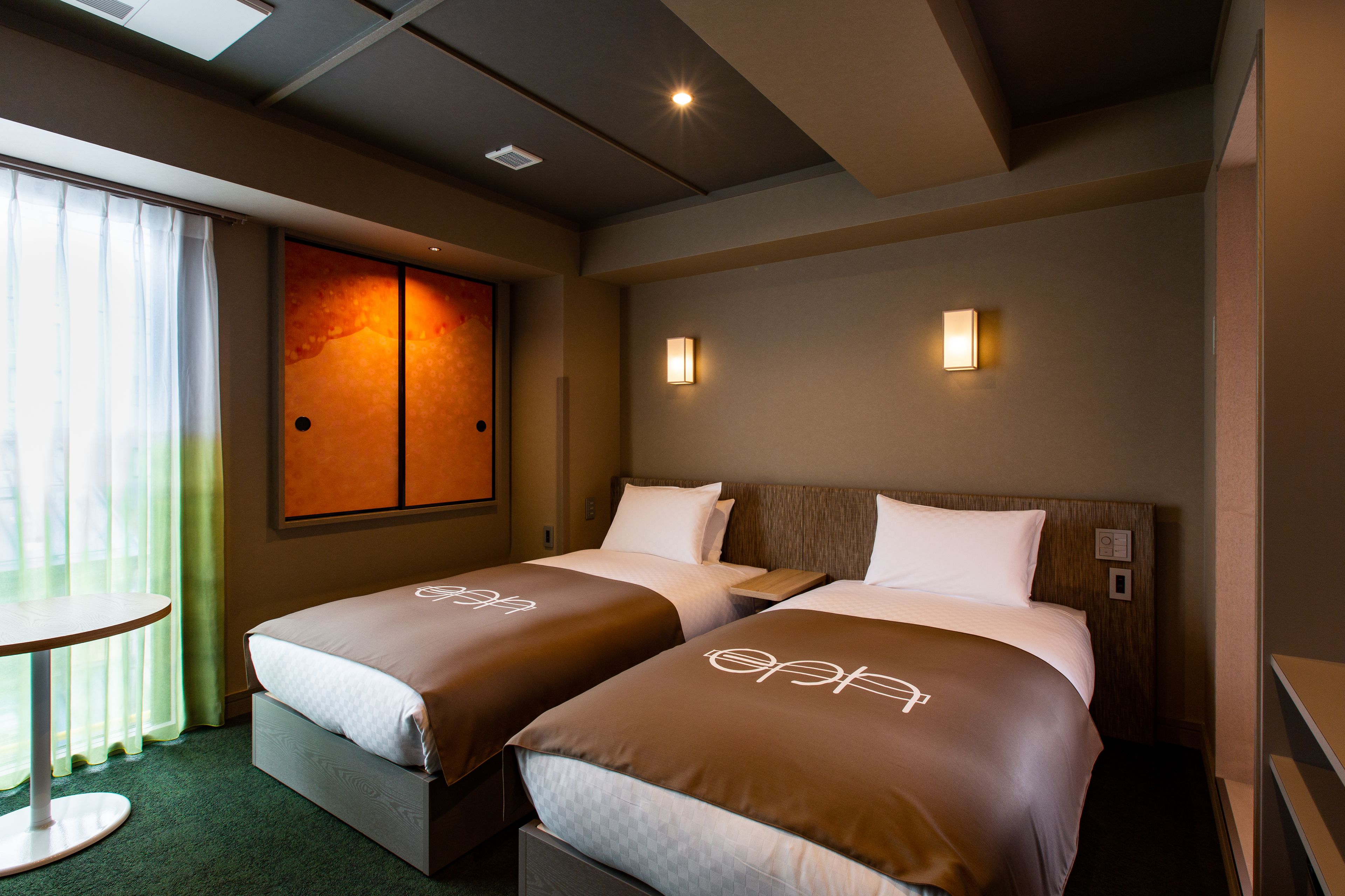 classic twin room, 2 single beds, non smoking, private bathroom | in-room safe, individually furnished, blackout curtains