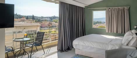 Penthouse, 1 Queen Bed, Hill View | In-room safe, individually decorated, individually furnished