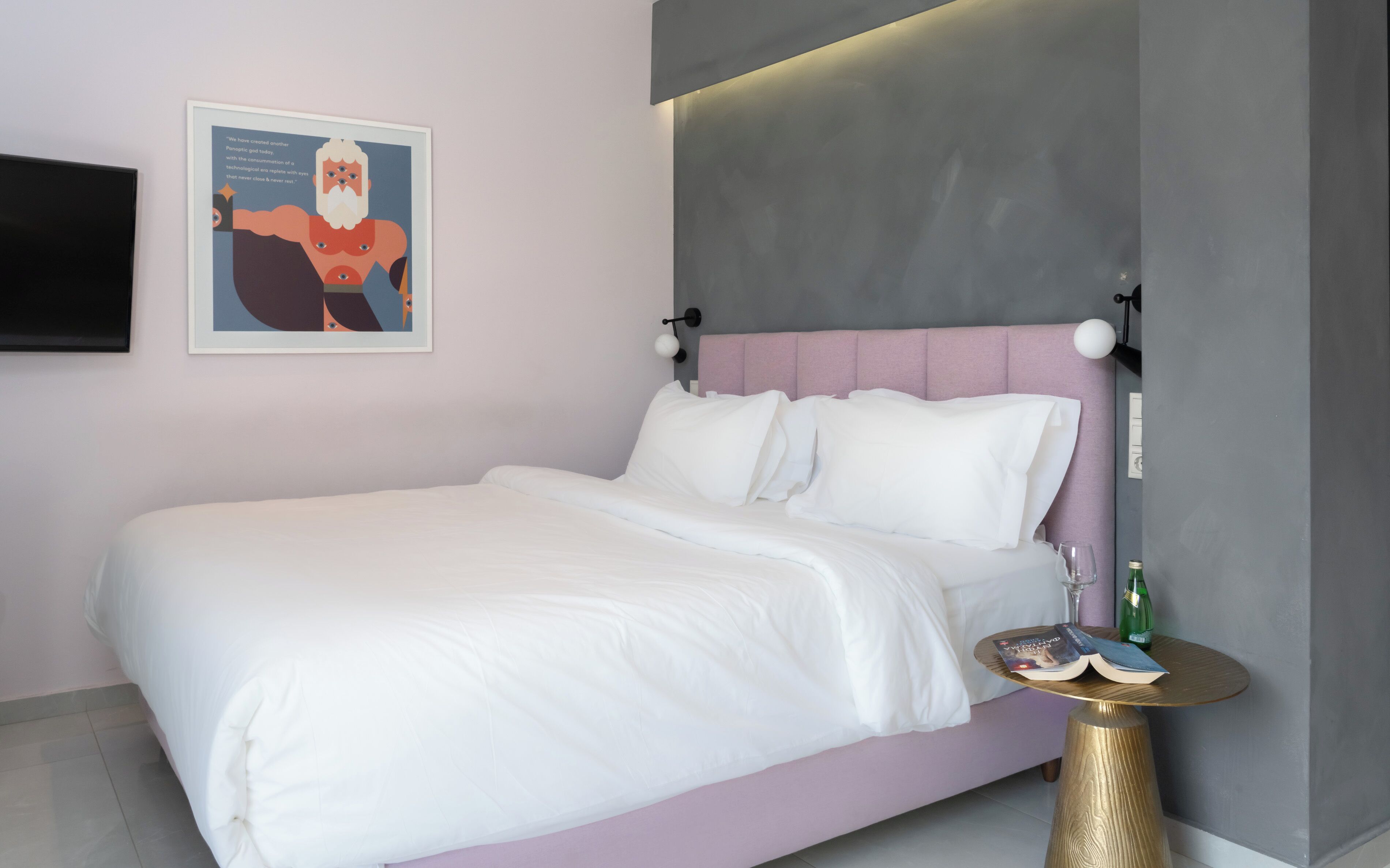 Deluxe Apartment, 1 Queen Bed, Hill View | In-room safe, individually decorated, individually furnished