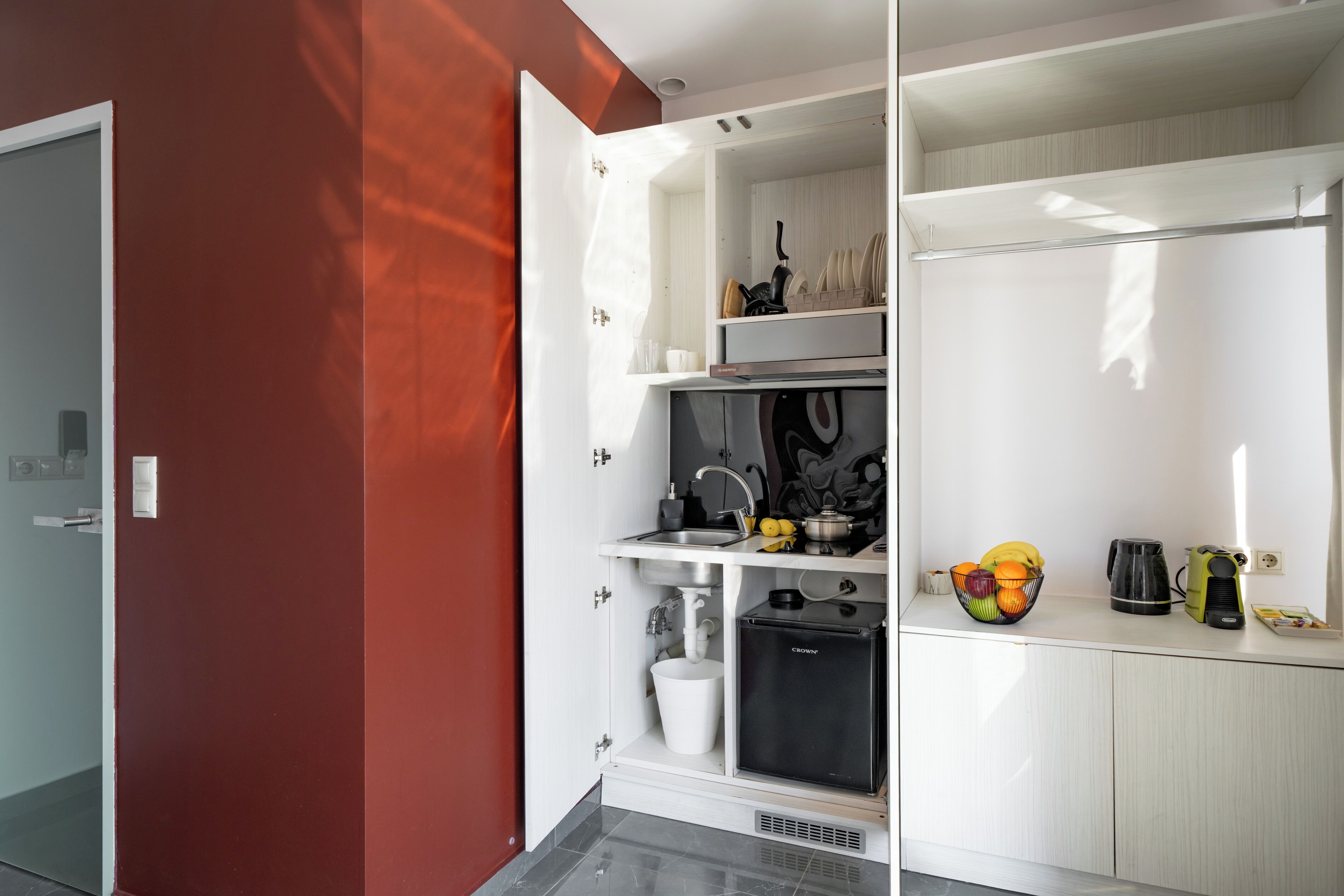 Superior Apartment, 1 Queen Bed with Sofa bed, Hill View | Private kitchen | Fridge, stovetop, espresso maker, coffee/tea maker