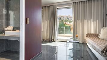 Superior Apartment, 1 Queen Bed with Sofa bed, Hill View | In-room safe, individually decorated, individually furnished
