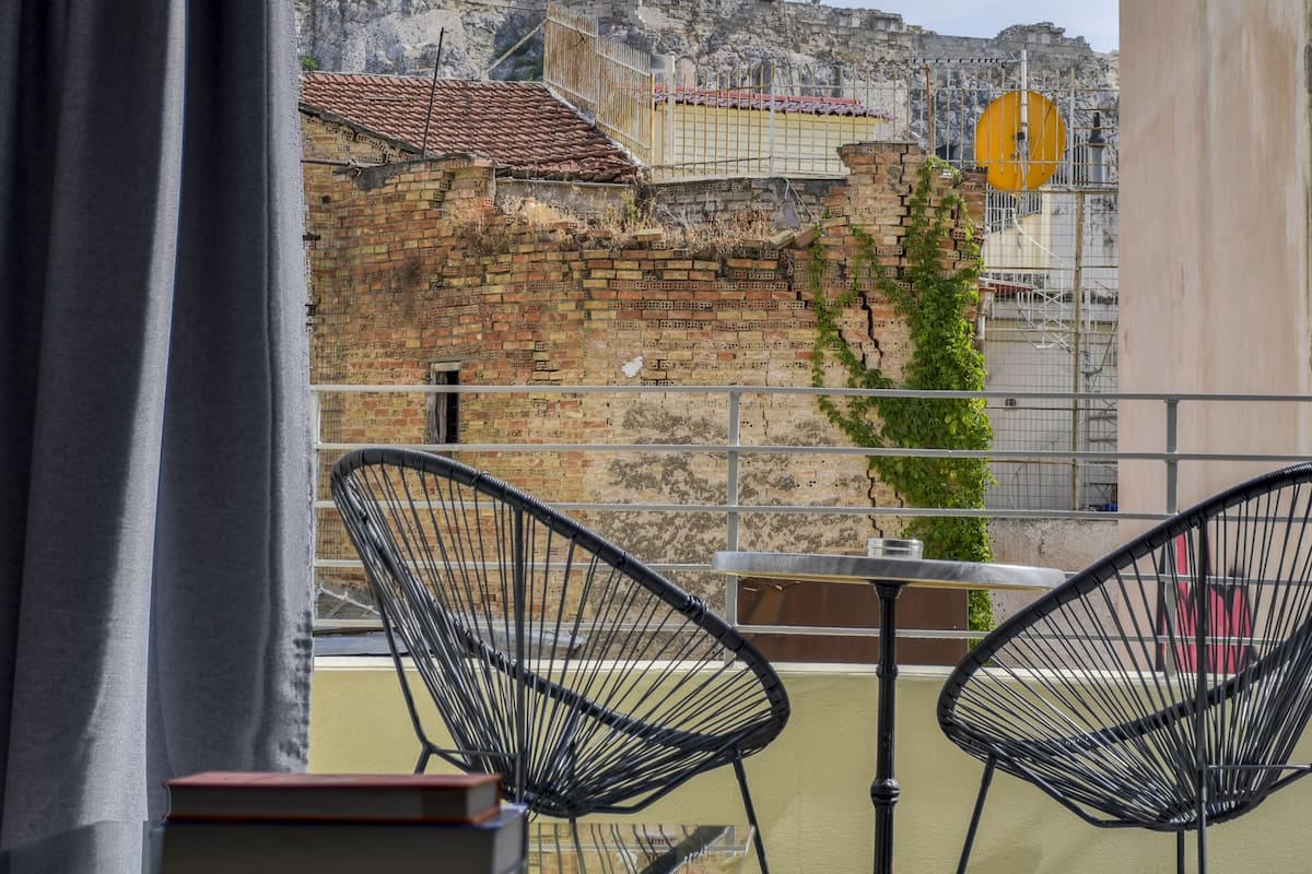 Deluxe Apartment, 1 Queen Bed, Hill View | Balcony view