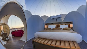 Ropa de cama de alta calidad, minibar, escritorio y cunas gratuitas