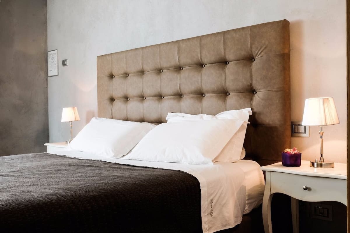 Minibar, coffres-forts dans les chambres, décoration personnalisée