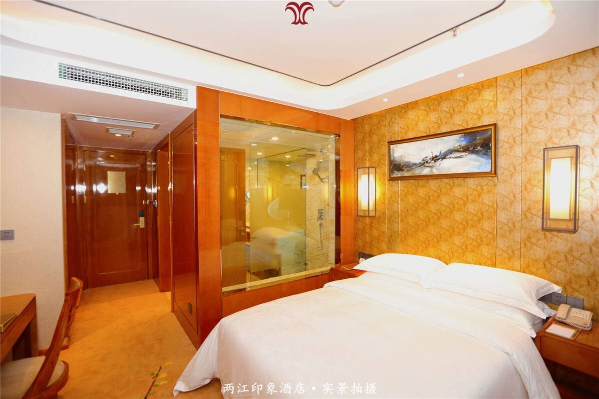 In-room safe, desk, blackout curtains, free WiFi