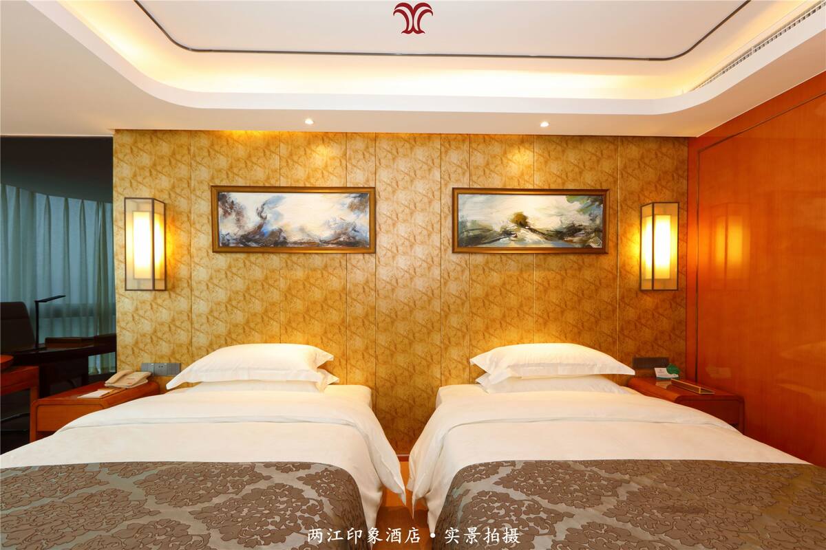 In-room safe, desk, blackout curtains, free WiFi