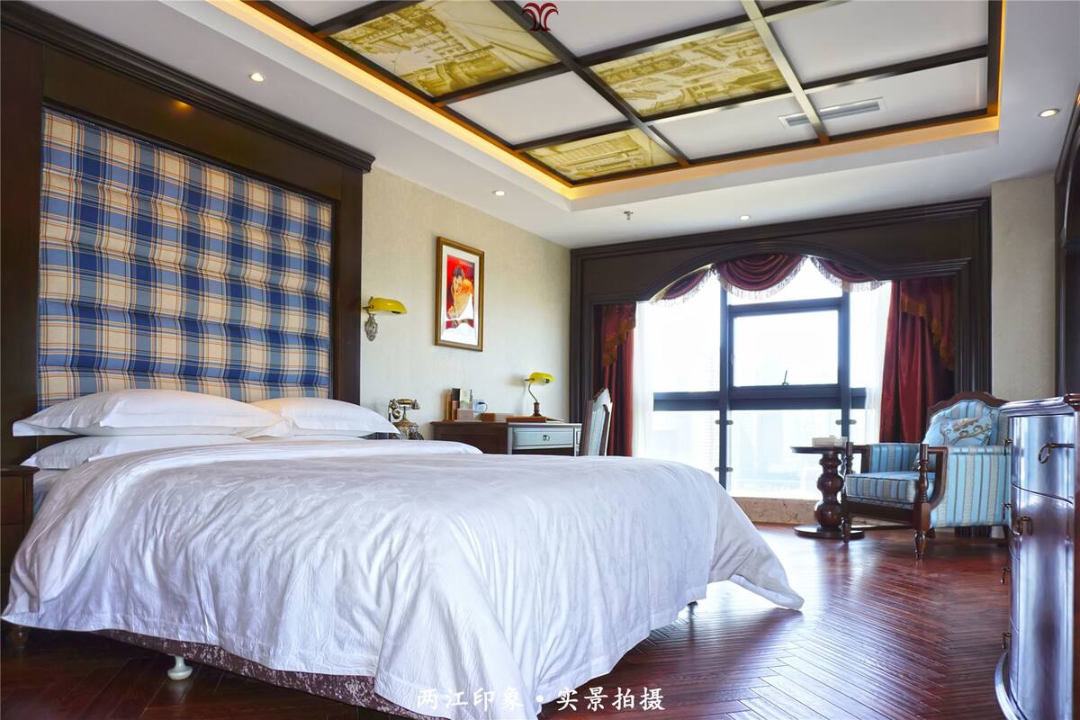 In-room safe, desk, blackout curtains, free WiFi