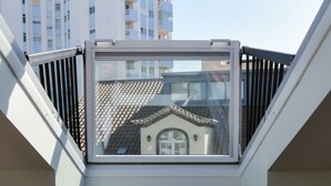 Double Room, 1 Queen Bed (Neutral) | Desk, blackout drapes, soundproofing, rollaway beds (surcharge) - Casa do Mercado (Ponta Delgada)