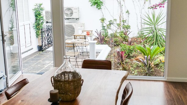 Lobby sitting area - Casa do Mercado (Ponta Delgada)