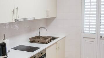 Studio, 1 Queen Bed with Sofa bed (Red) | Private kitchenette | Espresso maker, coffee/tea maker, electric kettle