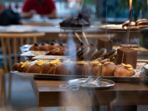 Kontinental frokost hver dag (mot et tillegg)