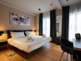 Ropa de cama de alta calidad, cubrecamas y colchones con pillow-top