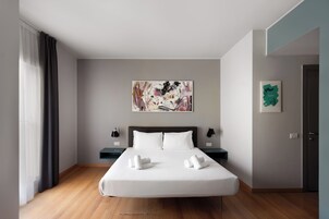 Wizard - Triple Room - FREE MINIBAR | Premium bedding, down comforters, pillowtop beds, in-room safe
