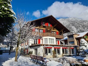 Exterior - Adventure Guesthouse (Unterseen)