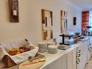 Free daily buffet breakfast - Breitenberger Hof (Breitenberg)
