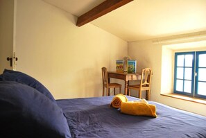 獨特設計、獨特裝修、熨斗/熨衫板、免費嬰兒床