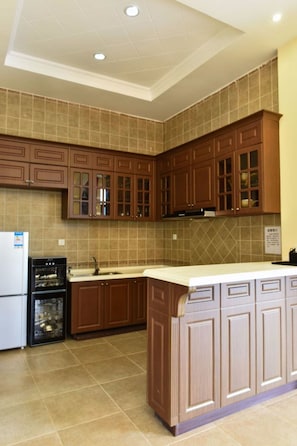 Villa | Eigene Küche | Kühlschrank, Mikrowelle, Herdplatte, Wasserkocher