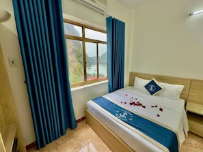 Standard Twin Room, Mountain View | View from room